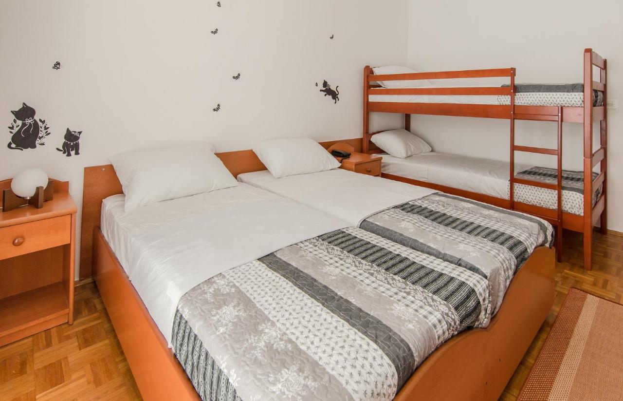 Hotel Barba Starigrad Paklenica Exterior foto